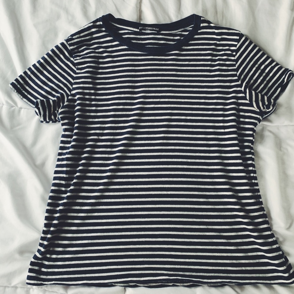 Brandy Melville t shirt